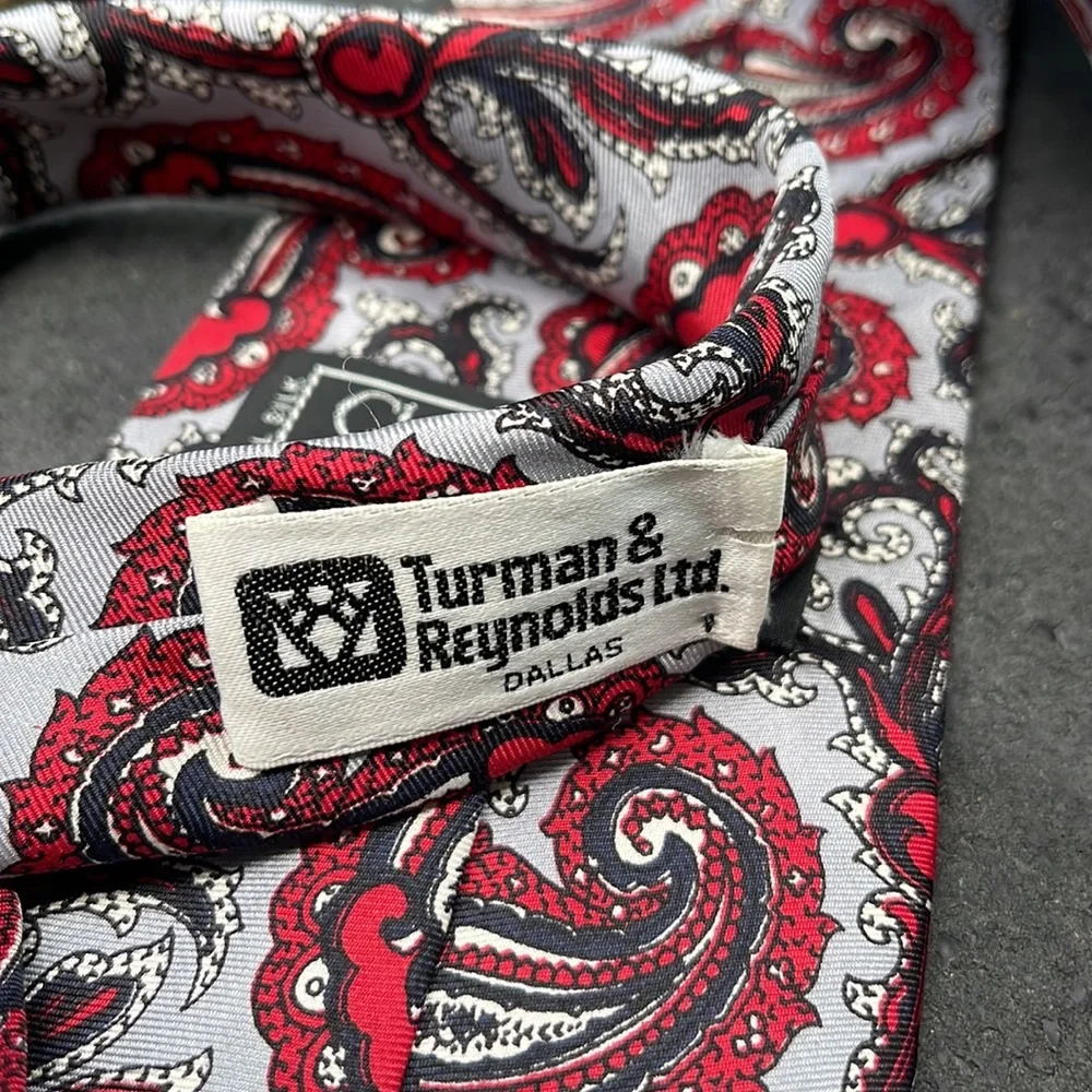 Wonderful. Vintage Grey & Red  Christian Dior silk tie
